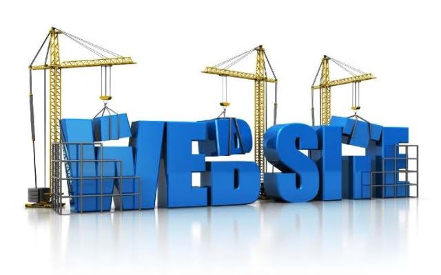 Free Website Builder Site vs Self-hosted CMS Website